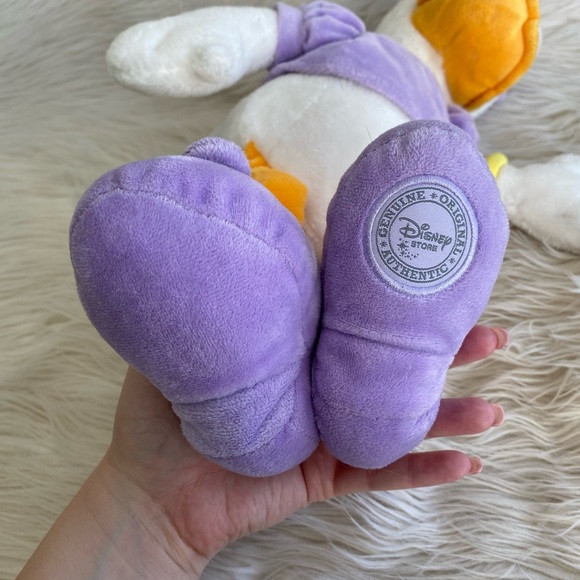 Disney Store Daisy Duck Purple 18” Plush Stuffed Animal - Picture 4 of 9